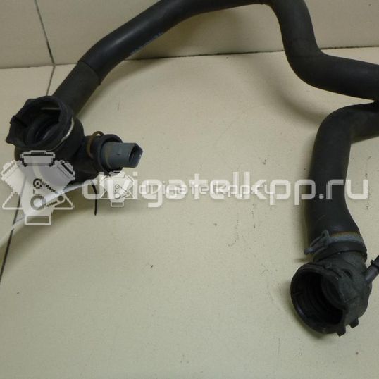 Фото Патрубок радиатора  5Q0121049AC для audi A3 [8V]