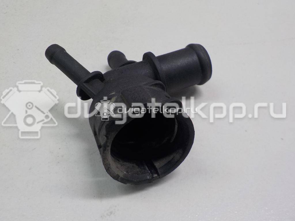 Фото Фланец двигателя системы охлаждения  5Q0122291E для Audi A3 {forloop.counter}}