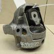 Фото Опора двигателя левая  8R0199381E для Audi A5 / A4 / Q5 {forloop.counter}}