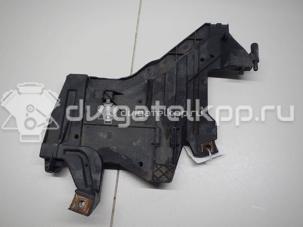 Фото Кронштейн крепления фары  8K0941453 для Audi A4 {forloop.counter}}