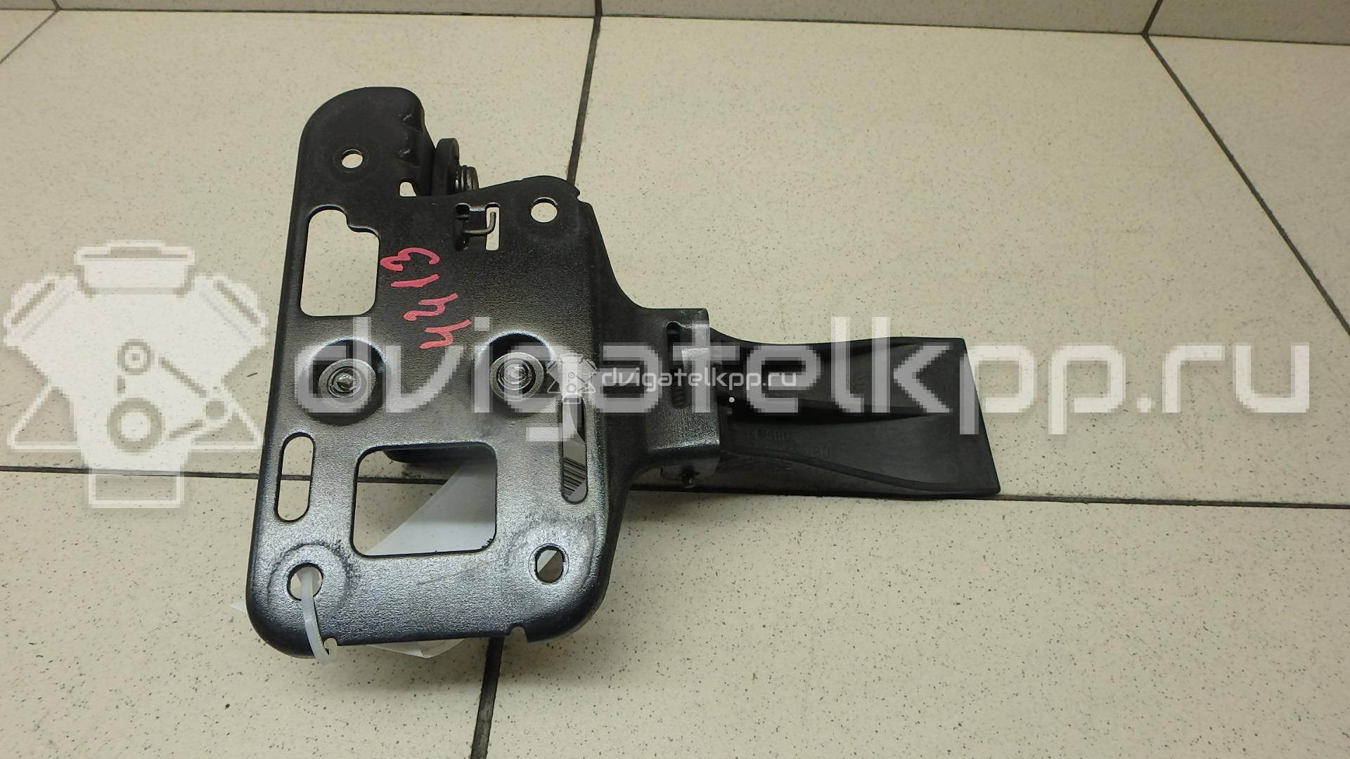 Фото Крючок капота  8T0823480 для audi A4 [B8] {forloop.counter}}