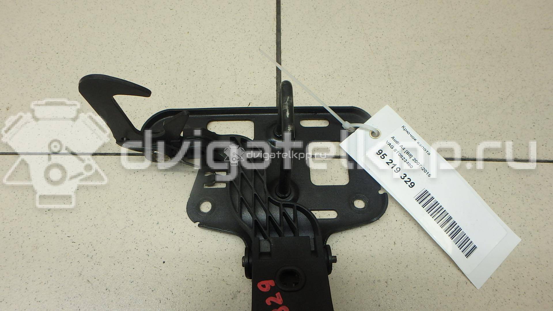 Фото Крючок капота  8T0823480 для audi A4 [B8] {forloop.counter}}