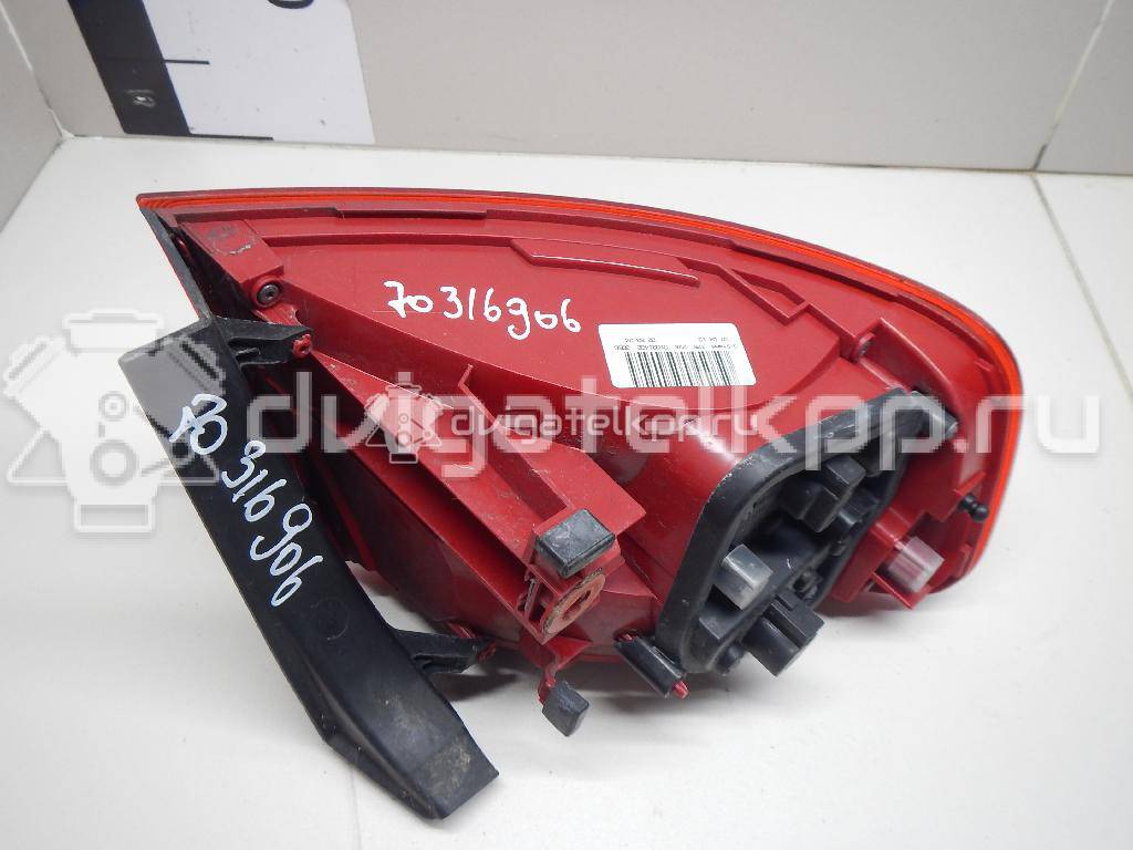 Фото Фонарь задний наружный правый  8k5945096aa для Audi A4 {forloop.counter}}