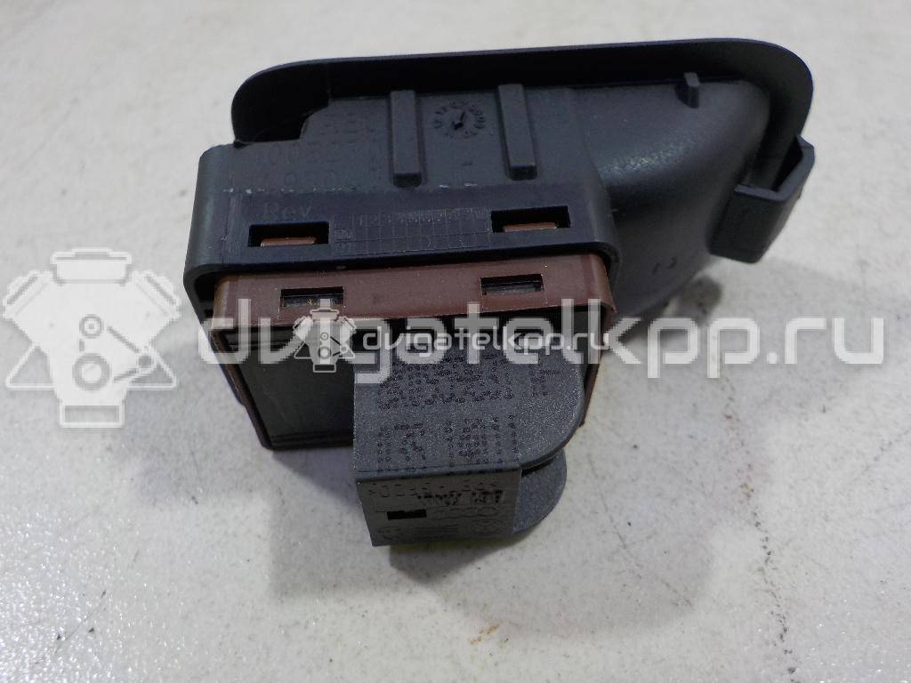 Фото Кнопка открывания багажника  8k0959831a для Audi A5 / A4 / Q5 {forloop.counter}}