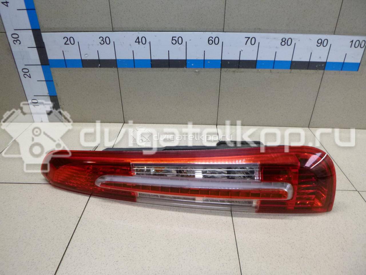 Фото Фонарь задний правый  1543051 для Ford C-Max {forloop.counter}}