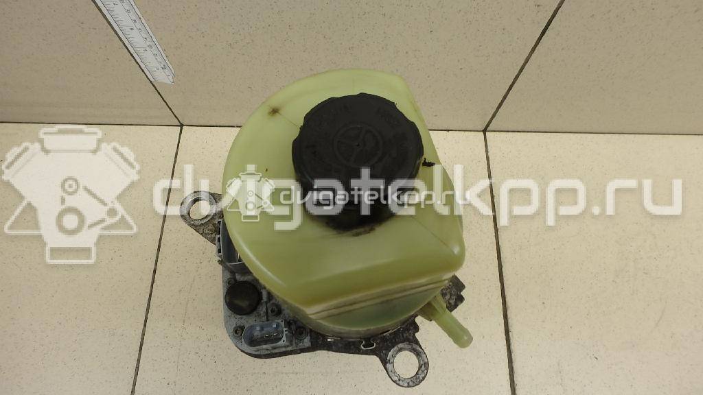 Фото Насос гидроусилителя  1743471 для Ford Fiesta / Focus / Kuga / C-Max {forloop.counter}}