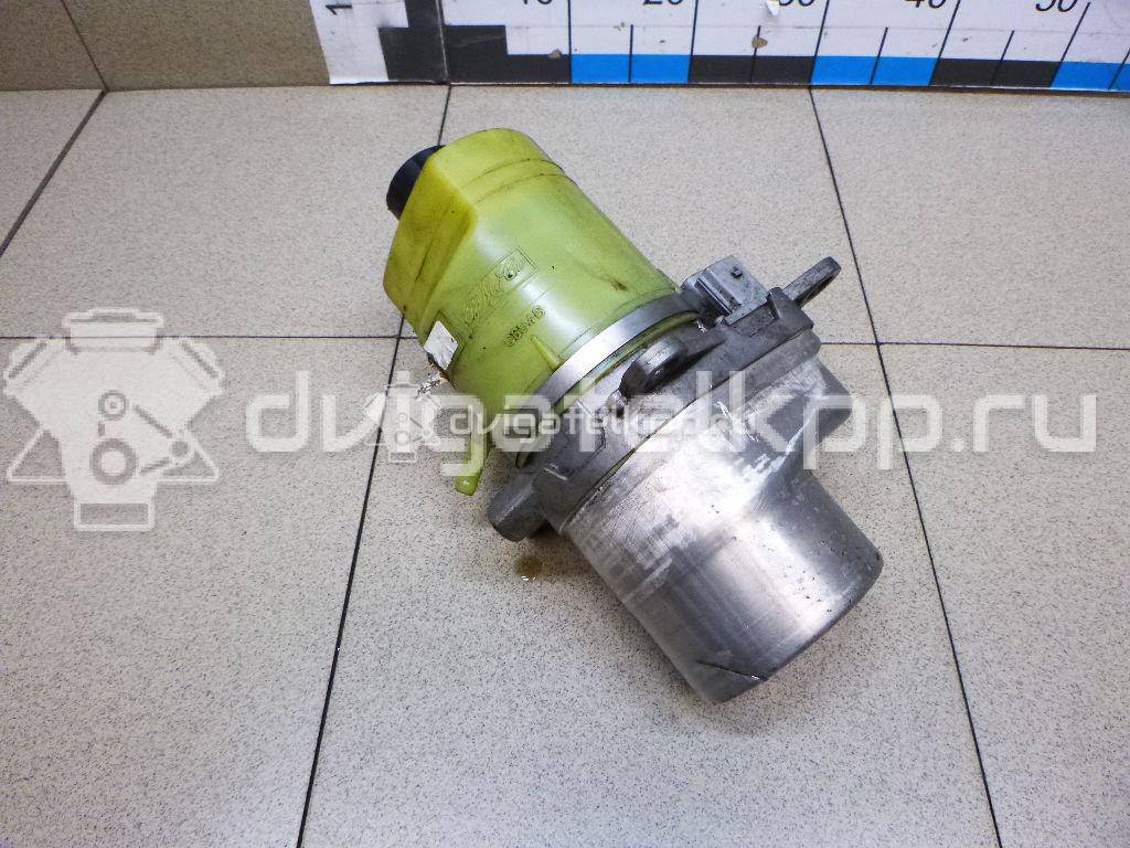 Фото Насос гидроусилителя  1743471 для Ford Fiesta / Focus / Kuga / C-Max {forloop.counter}}