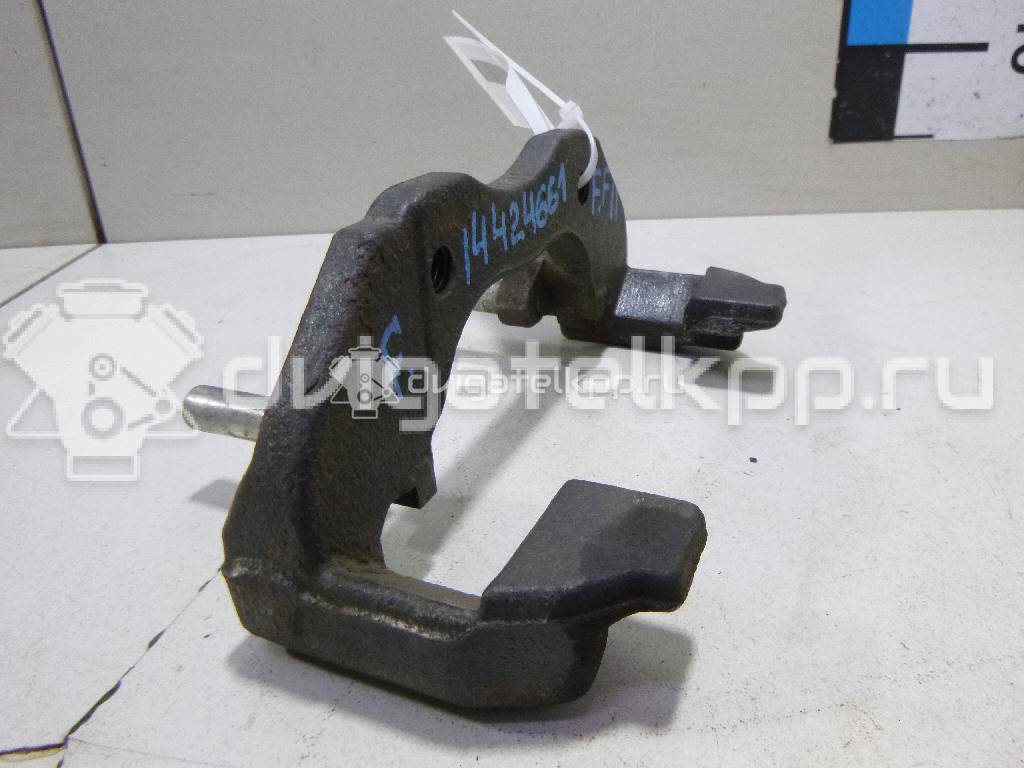 Фото Скоба суппорта переднего  1471710 для Ford Focus / C-Max {forloop.counter}}