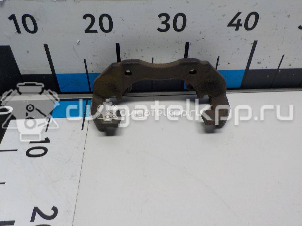 Фото Скоба суппорта переднего  1471710 для Ford Focus / C-Max {forloop.counter}}