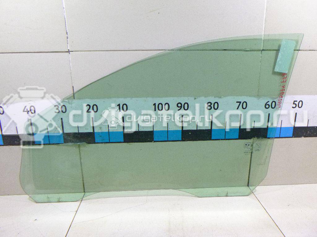 Фото Стекло двери передней правой  1342622 для Ford Focus {forloop.counter}}