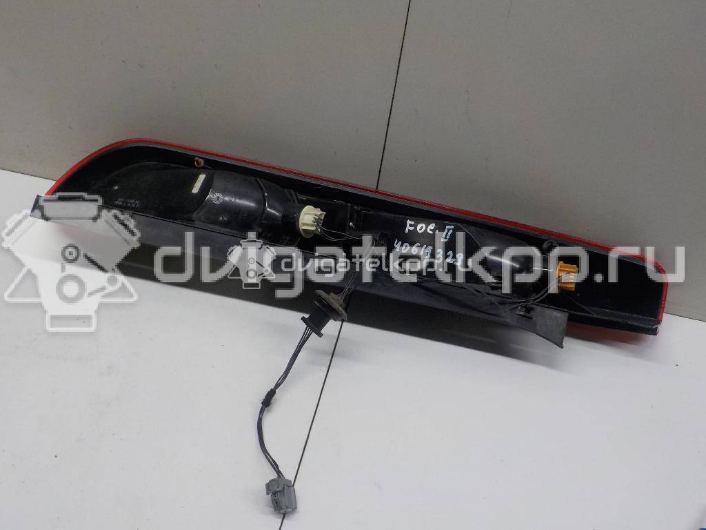 Фото Фонарь задний правый  1520757 для Ford Focus {forloop.counter}}