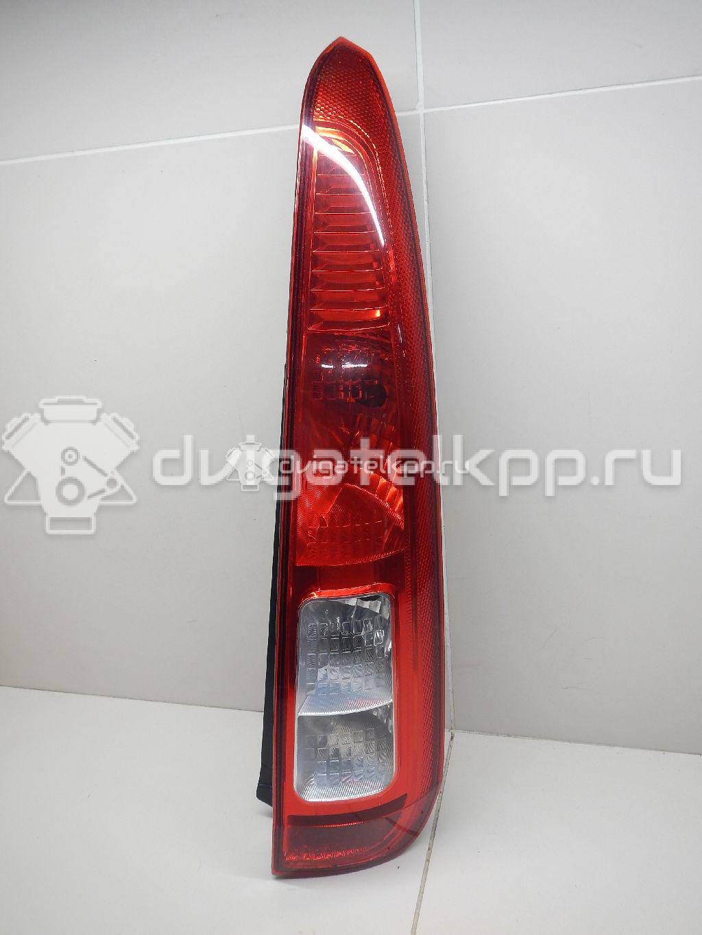 Фото Фонарь задний правый  1383603 для Ford Fusion Ju {forloop.counter}}