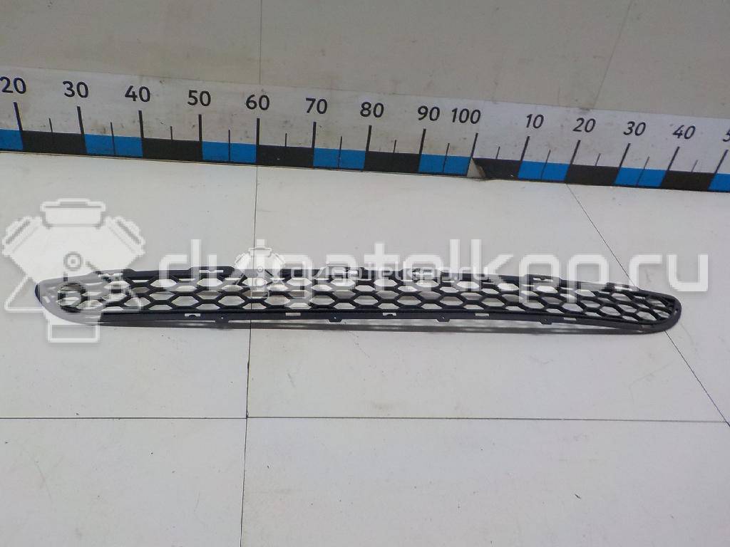 Фото Решетка в бампер центральная  865122B000 для Hyundai Santa Fé {forloop.counter}}