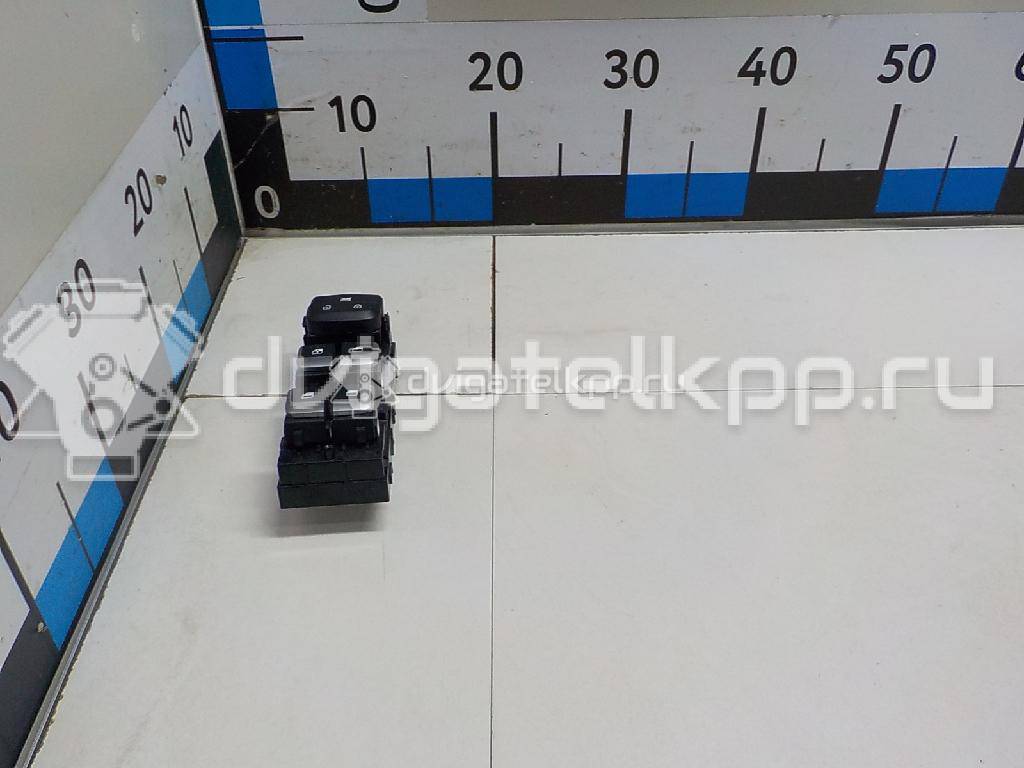 Фото Блок управления стеклоподъемниками  93571H0100CA для kia RIO {forloop.counter}}