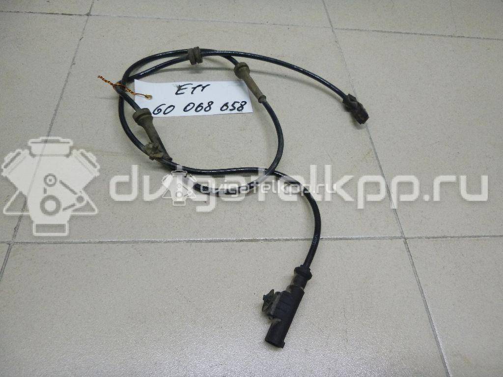 Фото Датчик ABS передний  47910AX610 для Nissan Note / Micra {forloop.counter}}