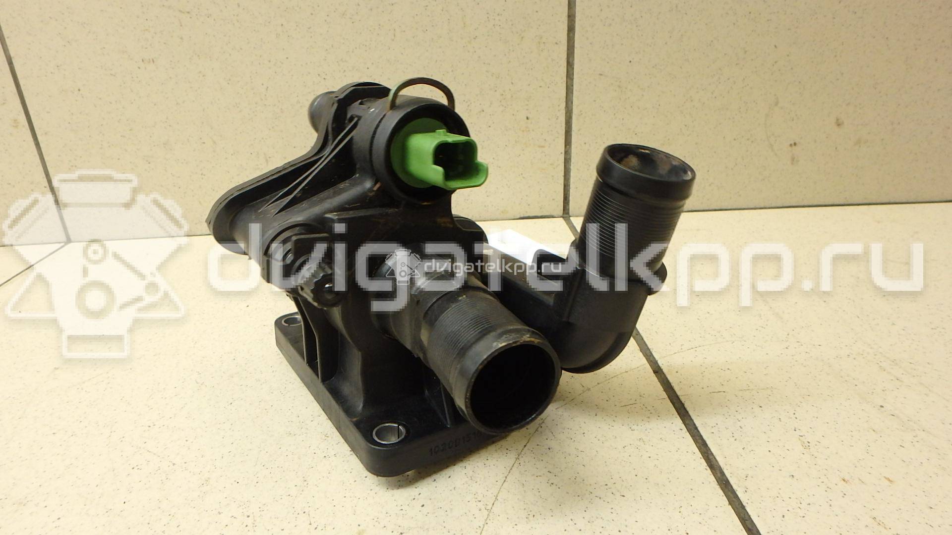 Фото Корпус термостата  2078986 для Ford Fiesta / Focus / Tourneo / C-Max / Galaxy {forloop.counter}}