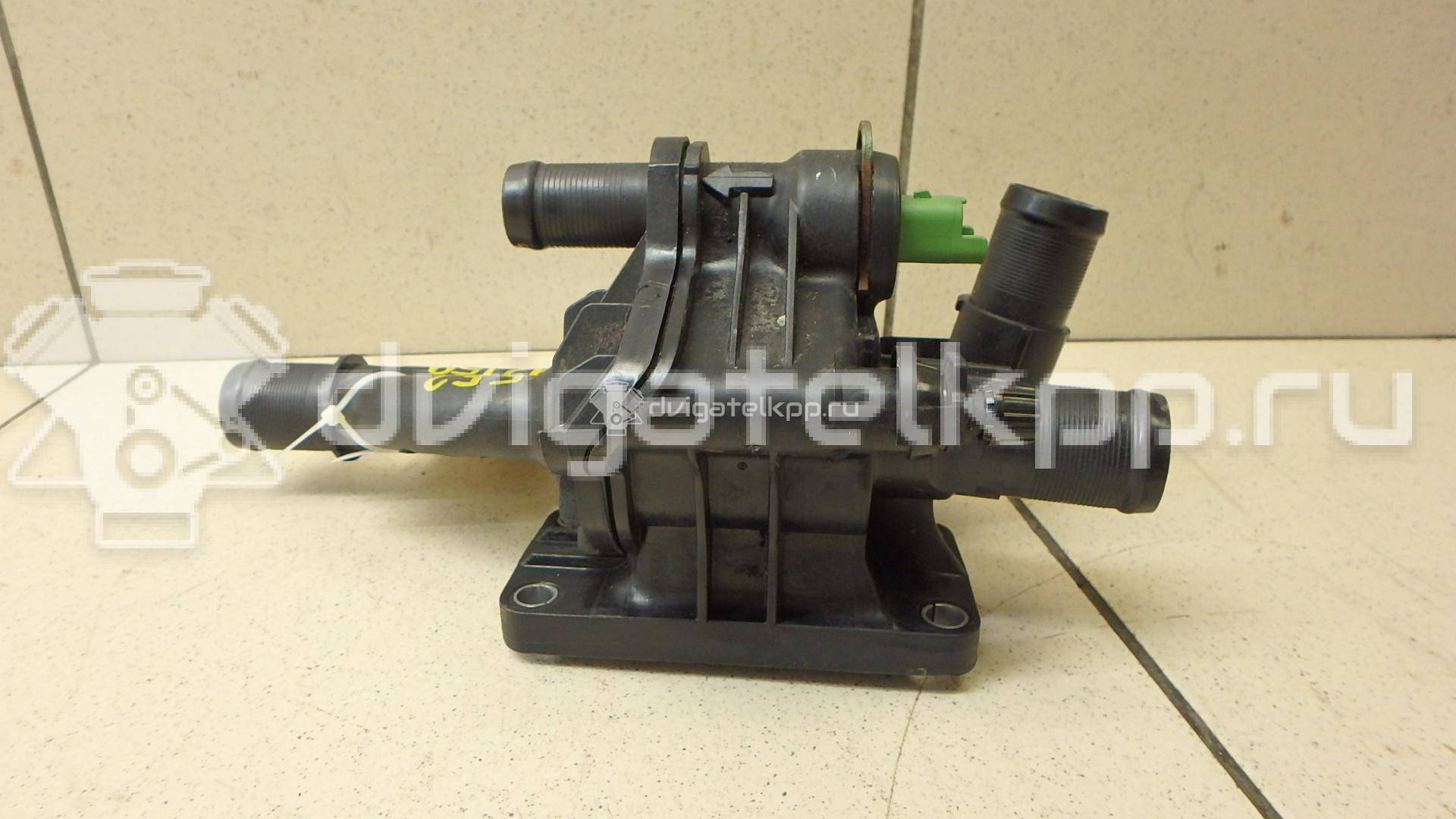 Фото Корпус термостата  2078986 для Ford Fiesta / Focus / Tourneo / C-Max / Galaxy {forloop.counter}}