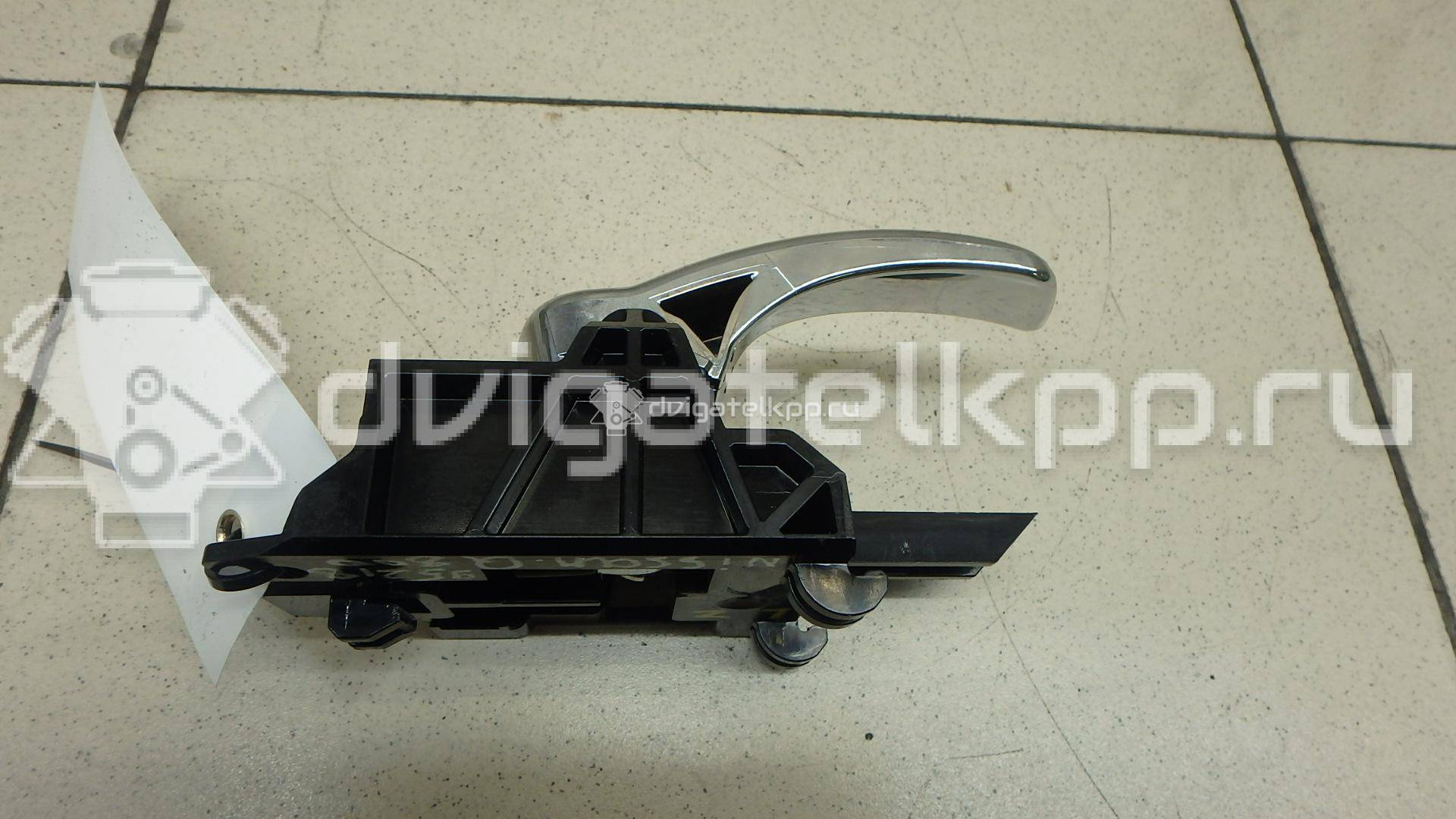 Фото Ручка двери внутренняя левая  80671JD00E для Nissan Qashqai {forloop.counter}}