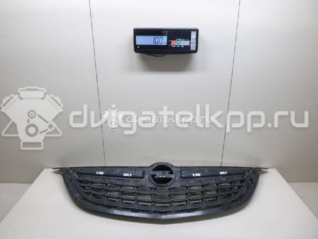 Фото Решетка радиатора  13360826 для Opel Zafira {forloop.counter}}