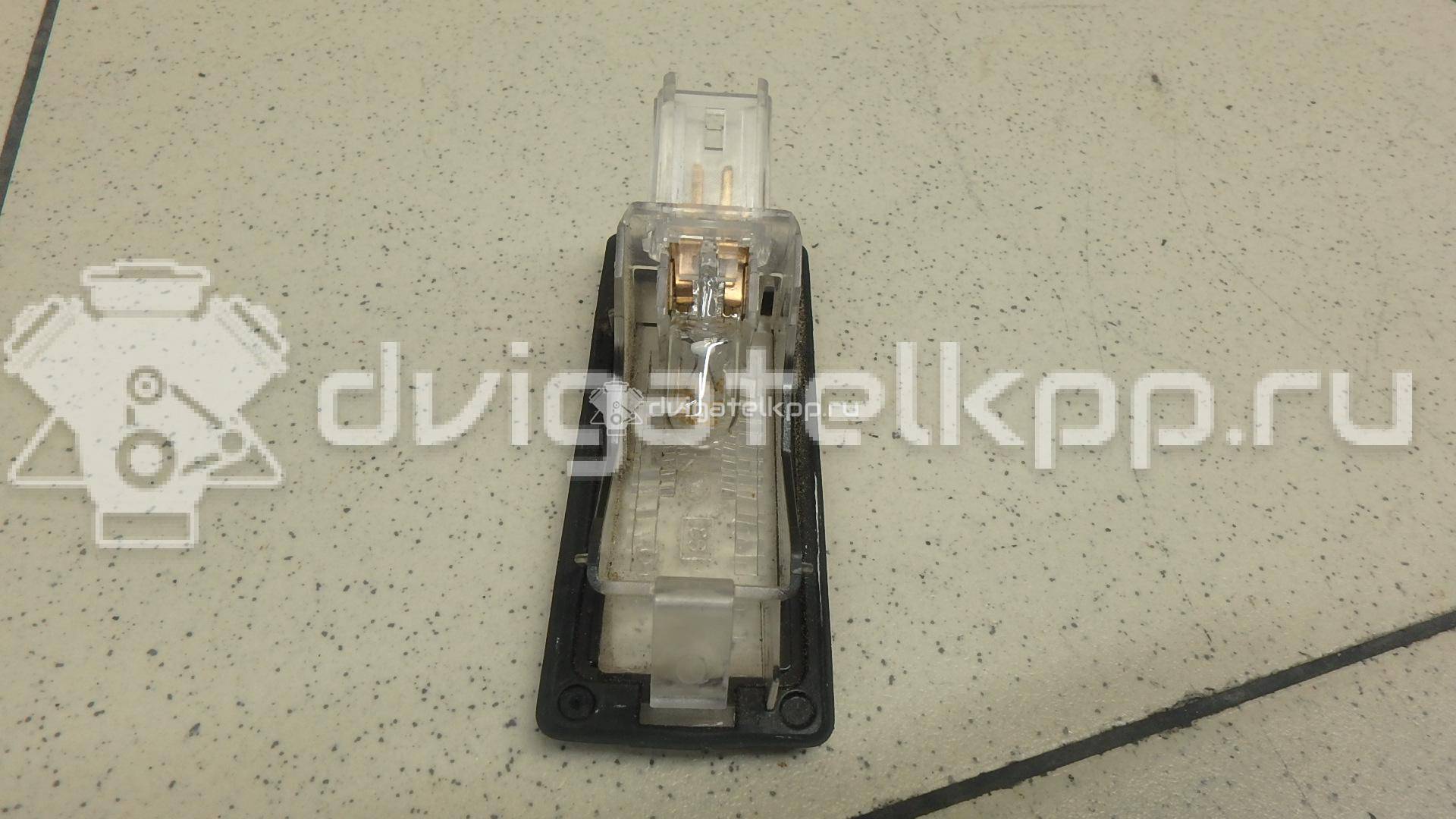 Фото Фонарь подсветки номера  8200013577 для Renault Modus Grand F Jp0 / Megane / Clio / Laguna / Scénic {forloop.counter}}