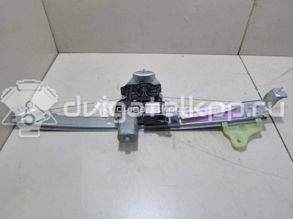 Фото Стеклоподъемник электр. передний левый  807019225R для Renault Captur J5 {forloop.counter}}