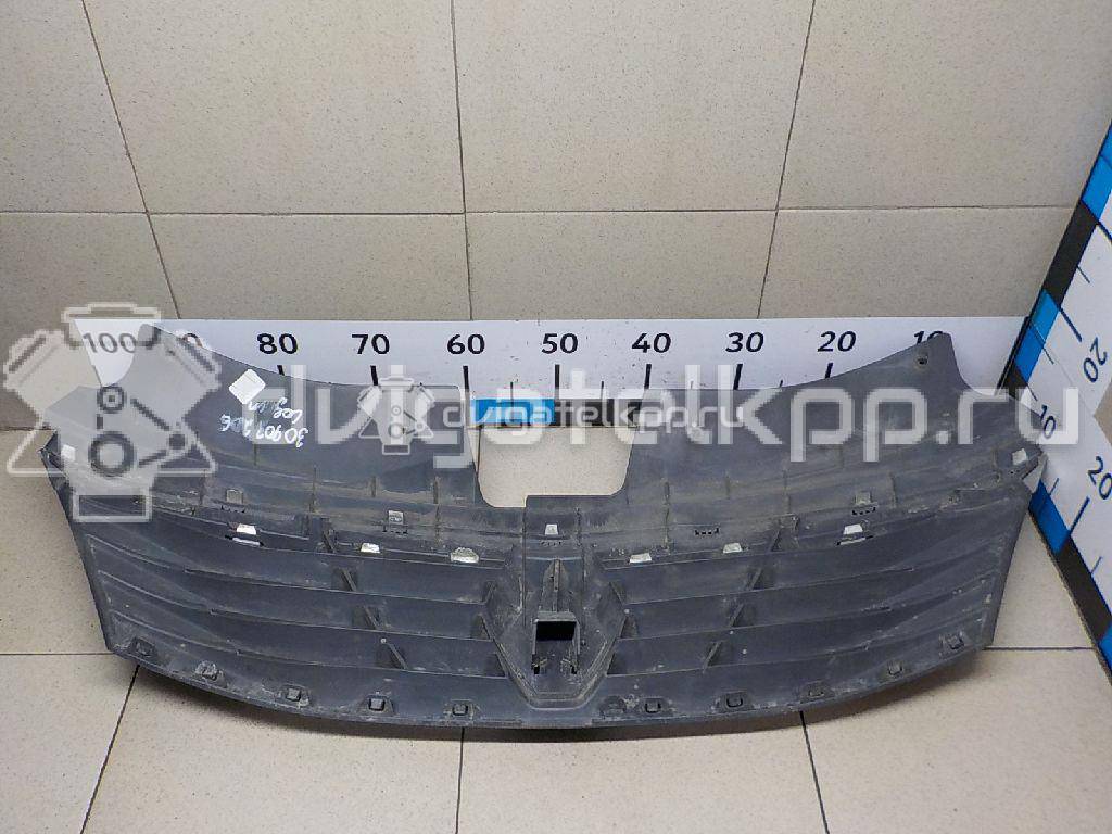 Фото Решетка радиатора  8200752748 для Renault Logan {forloop.counter}}