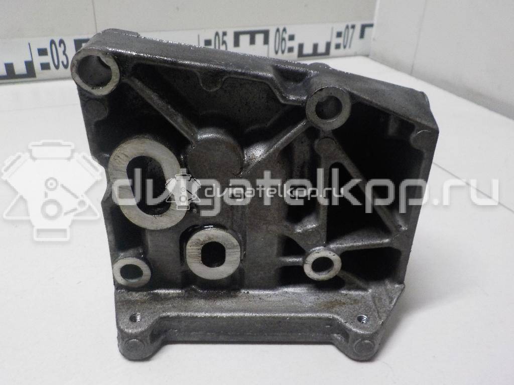 Фото Кронштейн масляного фильтра  1385380 для Ford Focus / C-Max / Galaxy / S-Max / Mondeo {forloop.counter}}