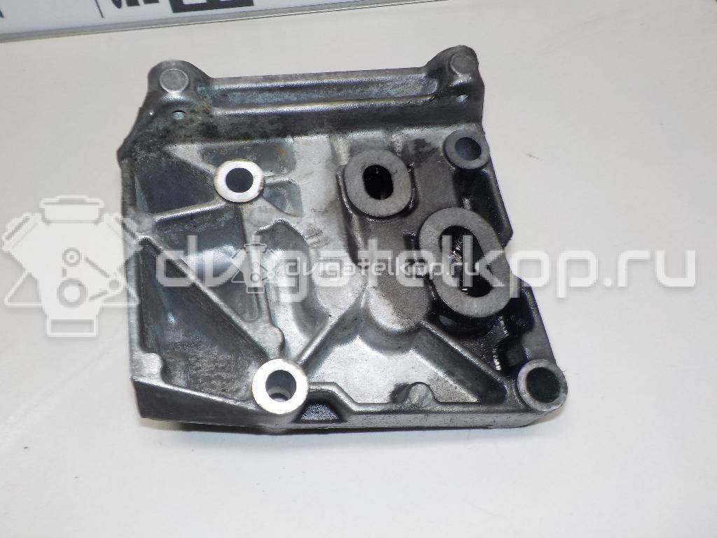 Фото Кронштейн масляного фильтра  1385380 для Ford Focus / C-Max / Galaxy / S-Max / Mondeo {forloop.counter}}