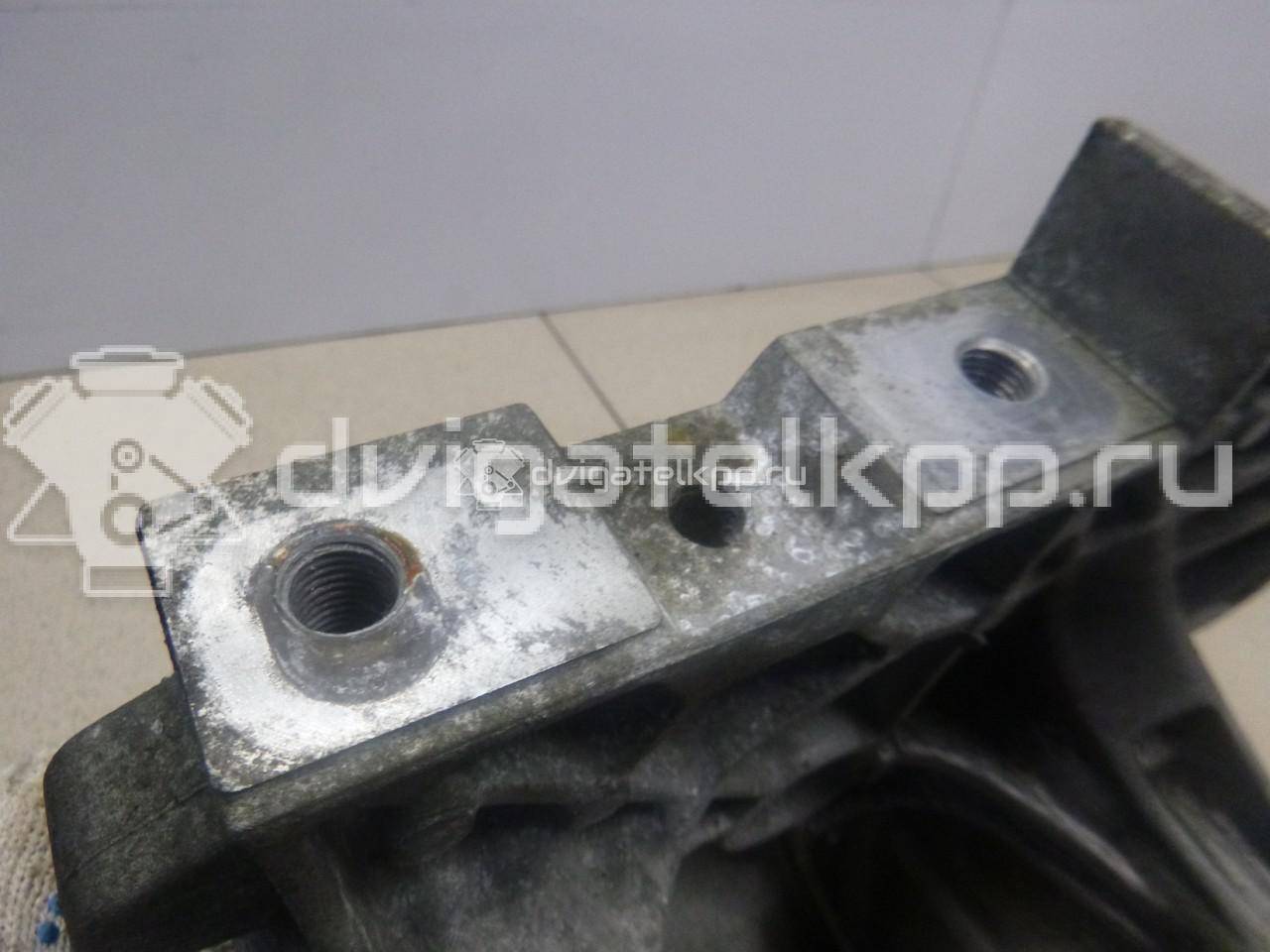 Фото Кронштейн опоры двигателя  06F199207Q для audi A3 [8PA] Sportback {forloop.counter}}