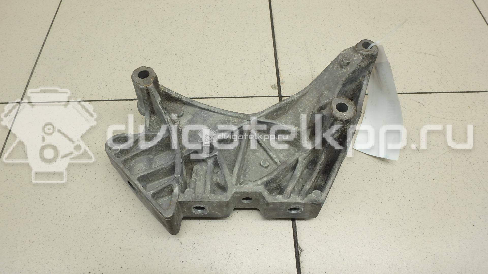 Фото Кронштейн двигателя правый  06J199207P для seat Altea {forloop.counter}}