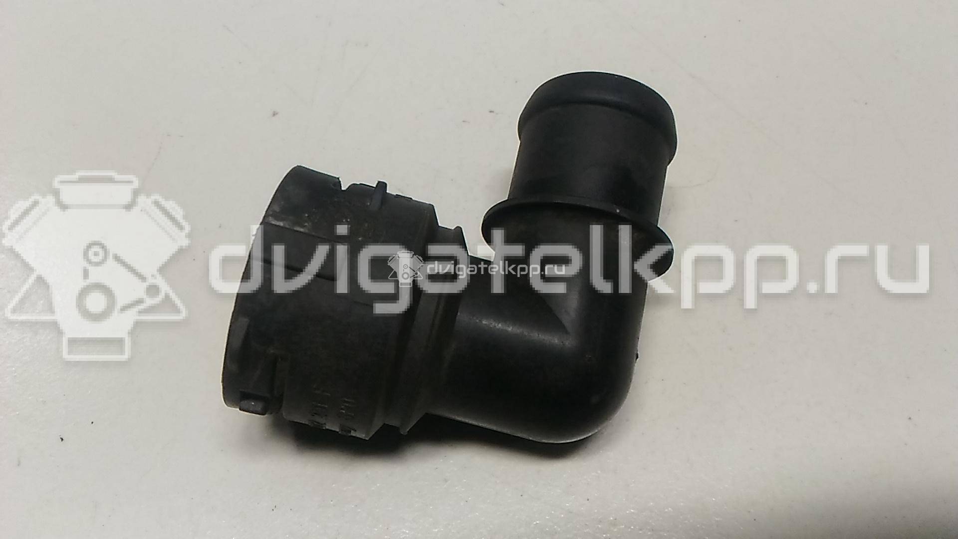 Фото Фланец двигателя системы охлаждения  1J0122291F для Seat Ibiza / Cordoba / Leon {forloop.counter}}