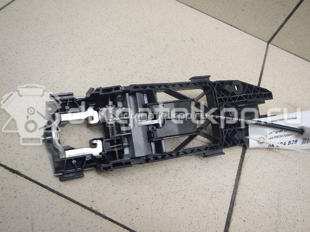 Фото Кронштейн ручки  5N0837885H для seat Leon (5F) {forloop.counter}}