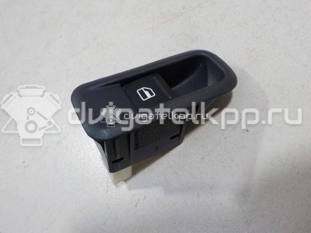 Фото Кнопка стеклоподъемника  5J0959855 для Skoda Roomster 5J / Fabia / Superb / Rapid {forloop.counter}}