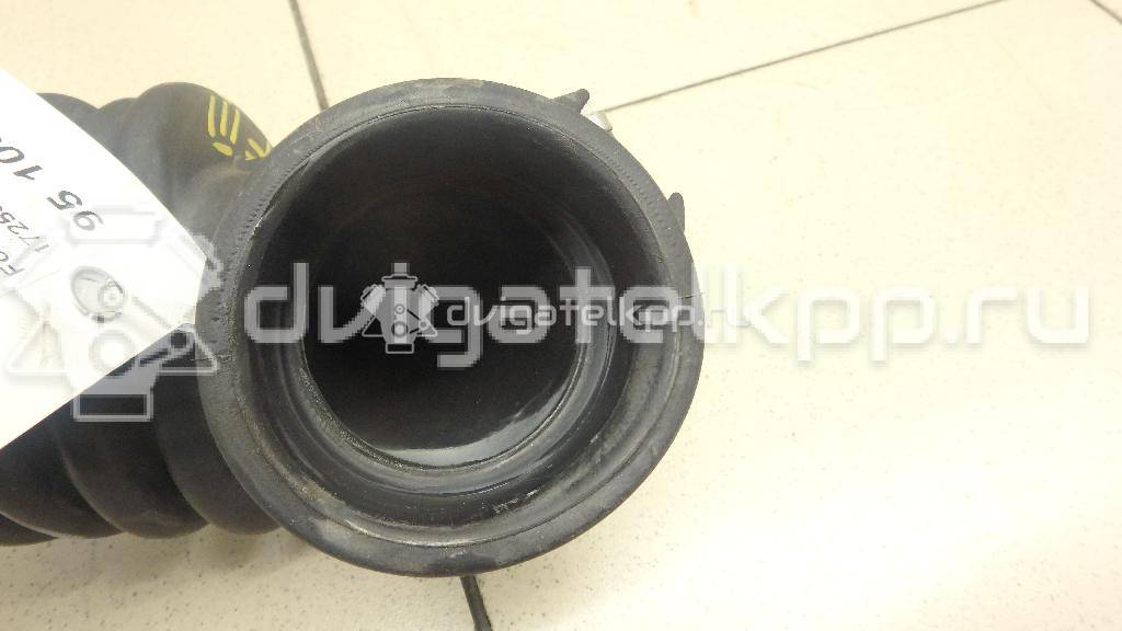 Фото Патрубок воздушного фильтра  1725324 для Ford Focus / C-Max {forloop.counter}}