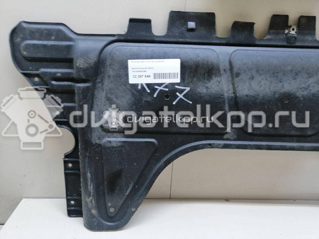 Фото Пыльник двигателя центральный  5Q0825235A для Skoda Octavia / Superb {forloop.counter}}