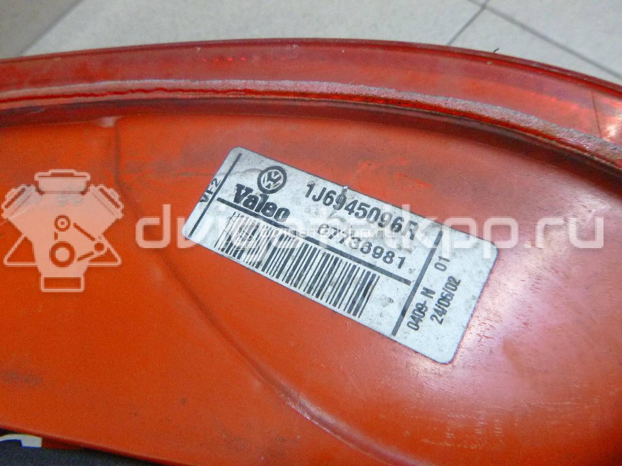 Фото Фонарь задний правый  1J6945096R для Volkswagen Golf {forloop.counter}}