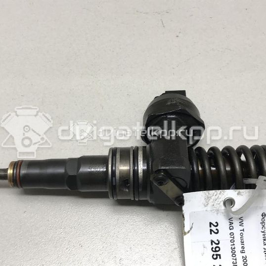 Фото Форсунка дизельная электрическая  070130073N для Volkswagen Transporter / Multivan / Touareg