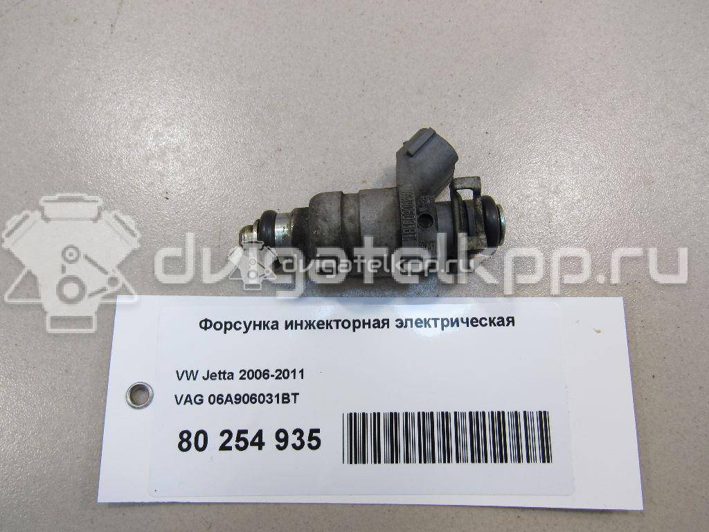 Фото Форсунка инжекторная электрическая  06A906031BT для Volkswagen Touran / Golf / Passat / Caddy / Jetta {forloop.counter}}