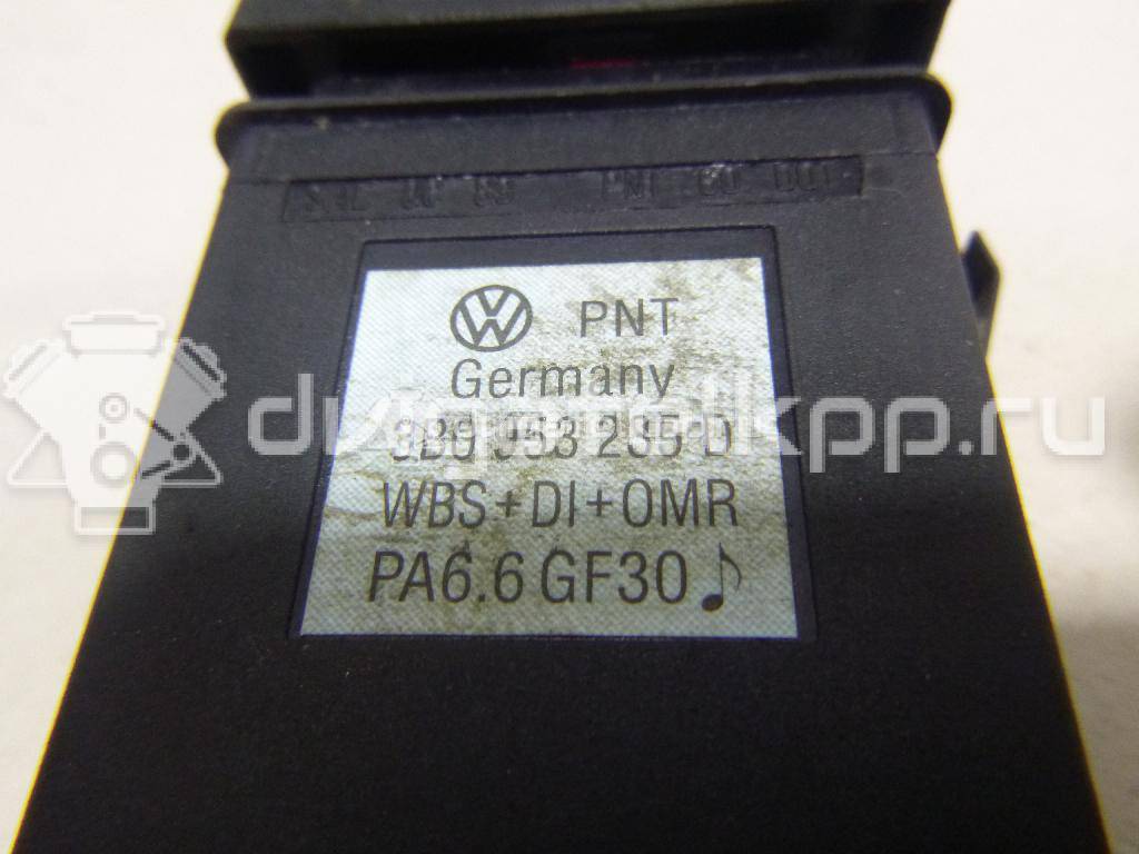 Фото Кнопка аварийной сигнализации  3B0953235D для Volkswagen Passat {forloop.counter}}