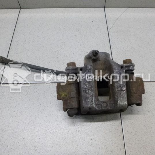 Фото Суппорт тормозной задний правый  4773060110 для Toyota Land Cruiser