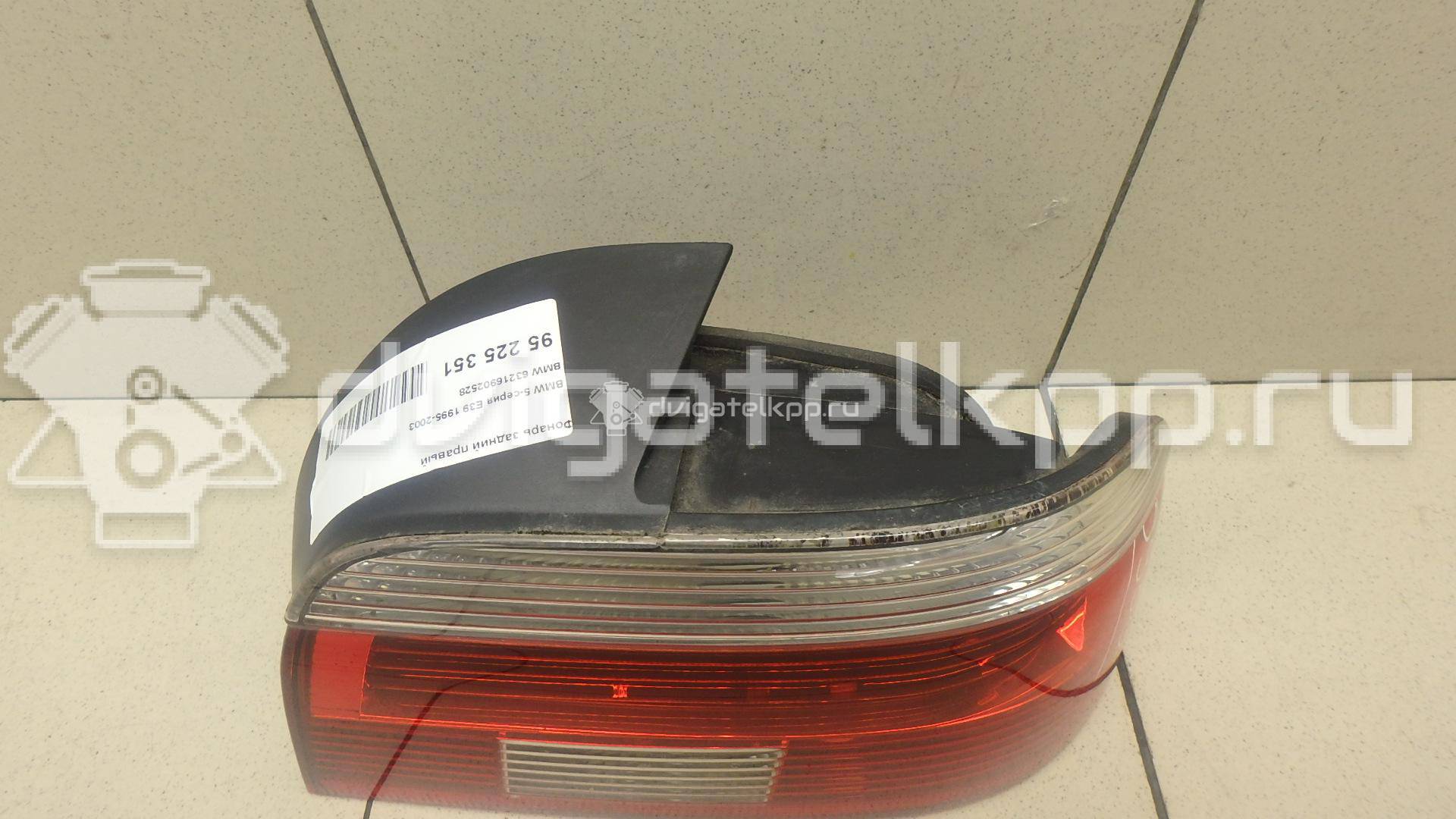 Фото Фонарь задний правый  63216902528 для Bmw 5 {forloop.counter}}