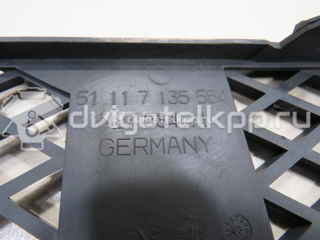Фото Решетка в бампер правая  51117135564 для Bmw 7 {forloop.counter}}