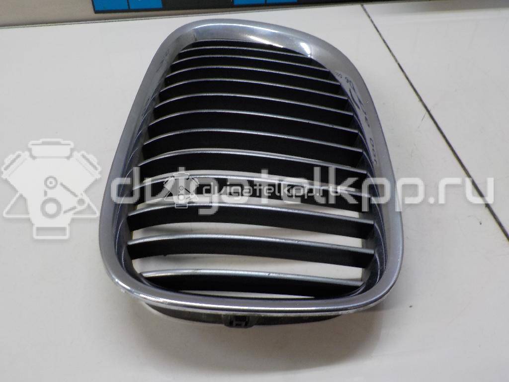 Фото Решетка радиатора левая  51117184151 для Bmw 7 {forloop.counter}}