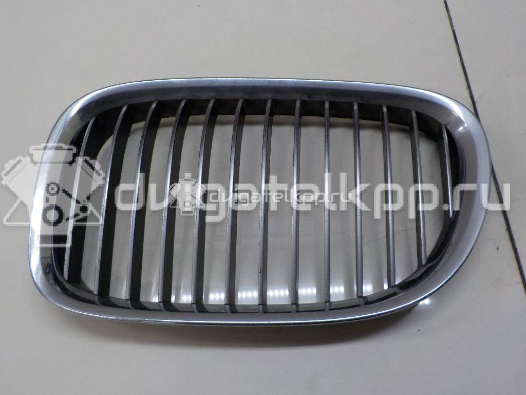 Фото Решетка радиатора левая  51117184151 для Bmw 7 {forloop.counter}}