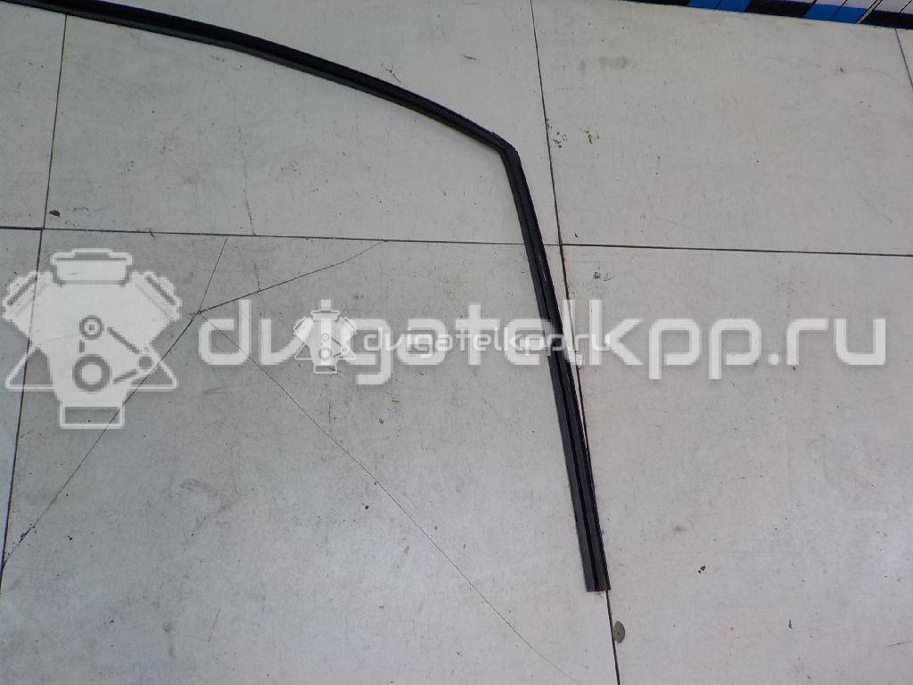Фото Уплотнитель стекла двери  mr526475 для mitsubishi Lancer (CS/Classic) {forloop.counter}}
