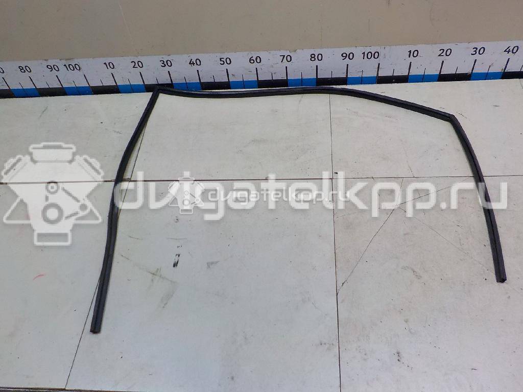 Фото Уплотнитель стекла двери  mr526476 для mitsubishi Lancer (CS/Classic) {forloop.counter}}