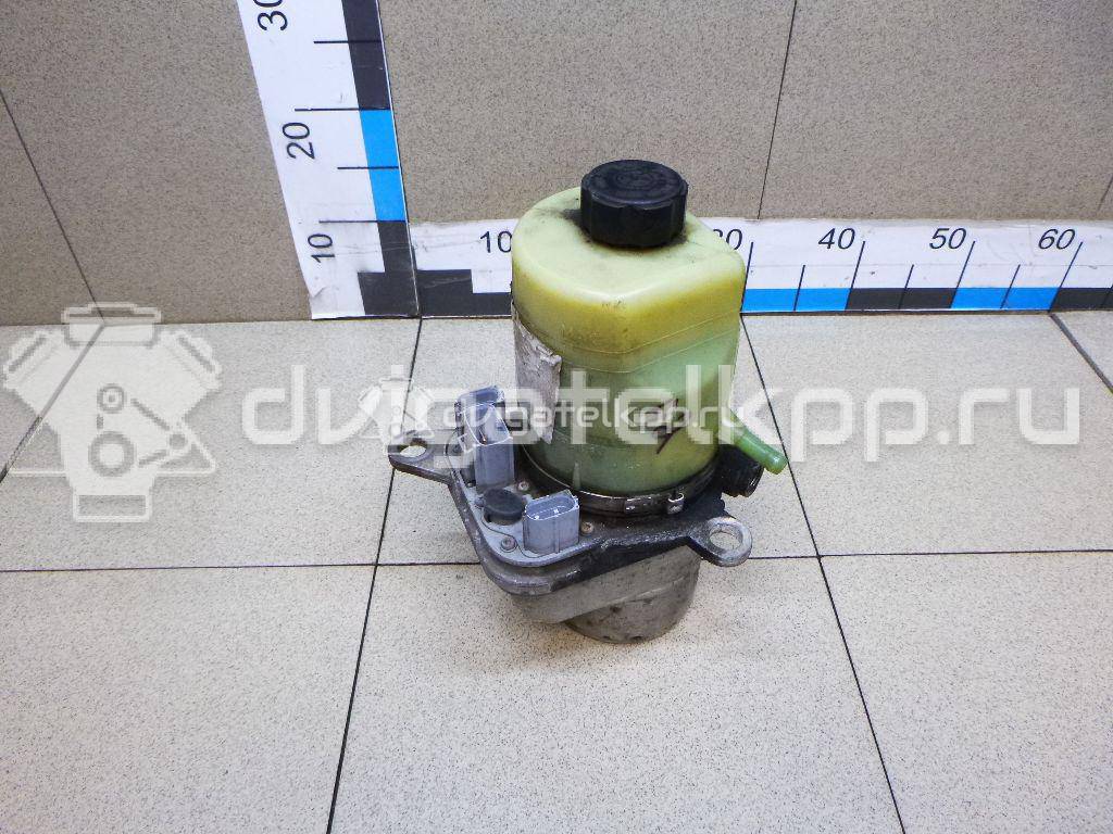 Фото Насос гидроусилителя  1743471 для Ford Fiesta / Focus / Kuga / C-Max {forloop.counter}}