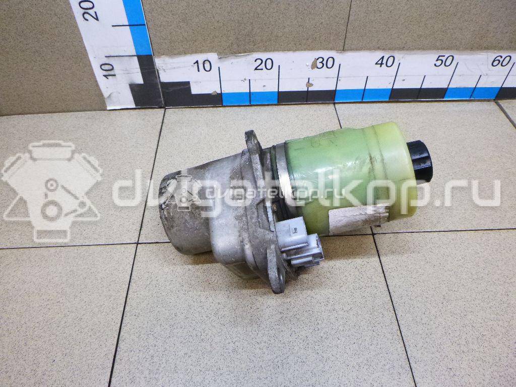 Фото Насос гидроусилителя  1743471 для Ford Fiesta / Focus / Kuga / C-Max {forloop.counter}}
