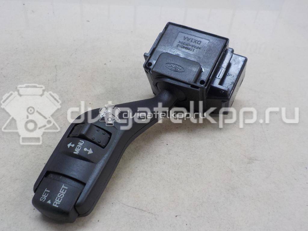 Фото Переключатель поворотов подрулевой  1362588 для Ford Focus {forloop.counter}}