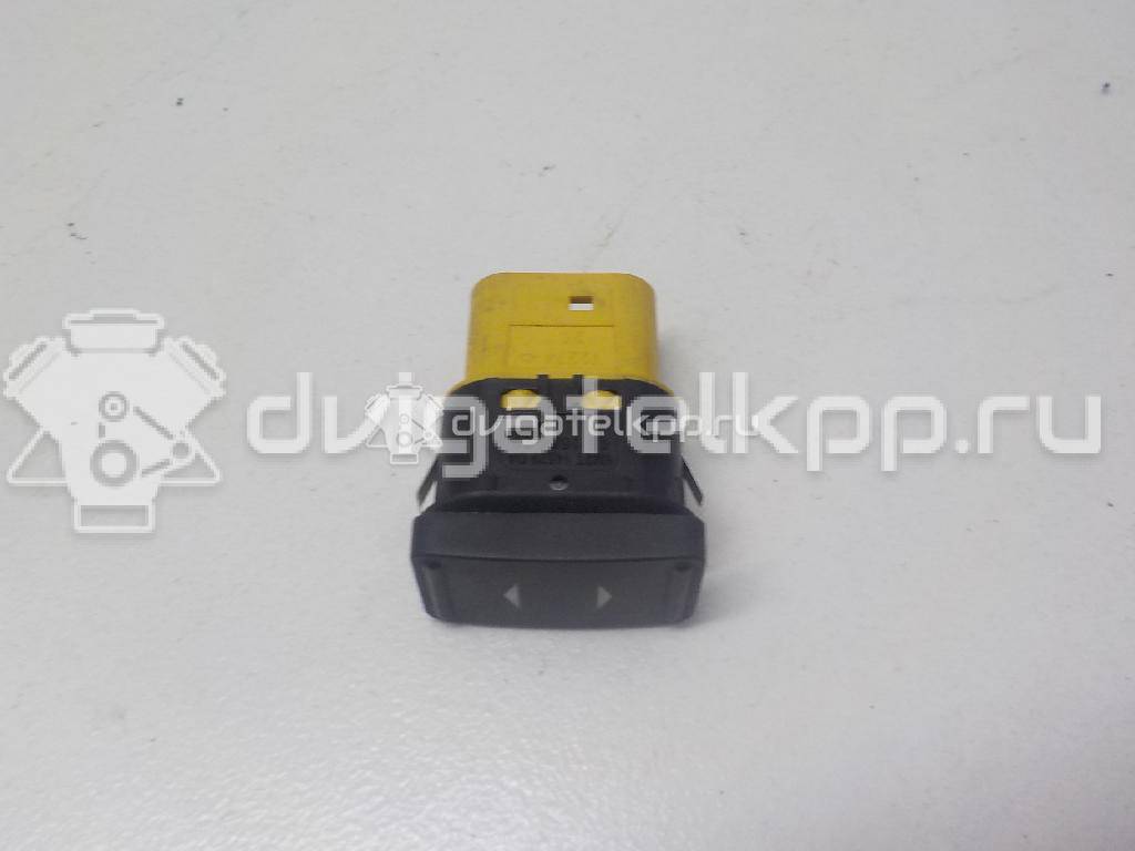 Фото Кнопка стеклоподъемника  1379197 для Ford Focus / S-Max / C-Max {forloop.counter}}